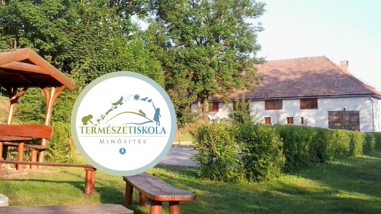A bakonybéli Erdőismereti Oktatóbázis és Kismesterségek Háza természetiskola - minősített bázishely szálláshelyének felújítása