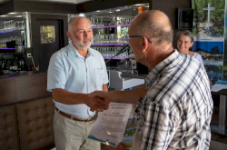 A BfNPI különdíjait Rozner György általános igazgatóhelyettes adta át.