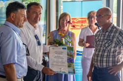 A BfNPI különdíjait Rozner György általános igazgatóhelyettes adta át. 