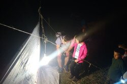 A denevérhálózás mellett éjszakai rovarok csalogatására alkalmas lámpázással egészítettük ki a rendezvényt.