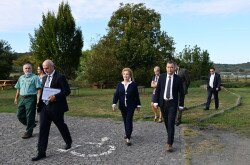 A tihanyi Levendula Ház kertjében
