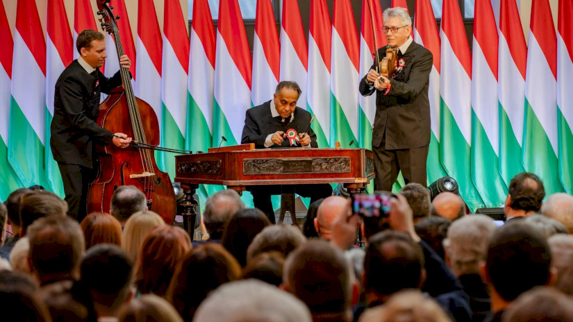 Az 1848/49-es forradalom és szabadságharc évfordulója, március 15-e alkalmából tartott kitüntetési ünnepség.