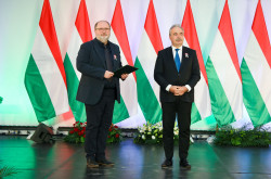 Bárány László Magyar Érdemrend tisztikeresztje állami kitüntetett és Dr. Nagy István agrárminisztrer