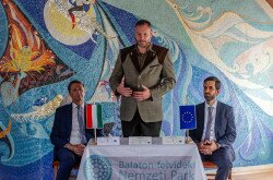 Bende Zsolt, a Balaton-felvidéki Nemzeti Park Igazgatóság igazgatója beszédet mond az eseményen.