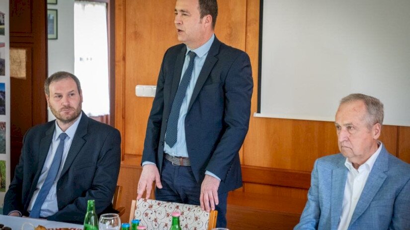Bende Zsolt (BfNPI igazgató), Dr. Rácz András (AM államtitkár) és Dr. Kontrát Károly országgyűlési képviselő