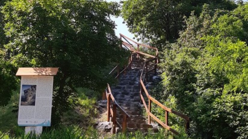 Der erneuerte Hegyestű Geologischer Schauplatz