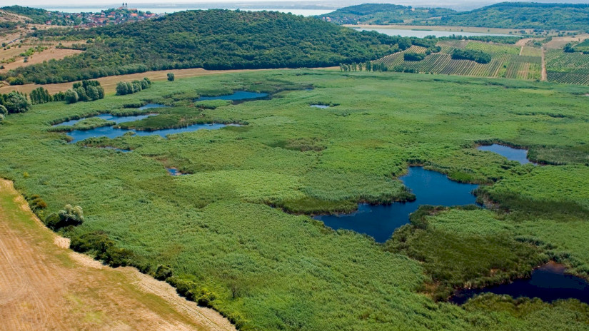 Der Külső-tó und der Belső-tó: äußerer See, Innerer See