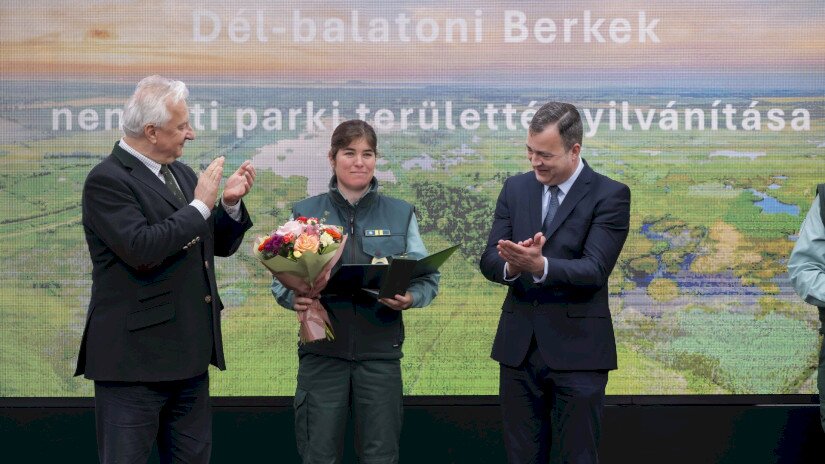 Dr. Zimmermann Zita, természetvédelmi mérnök, a Balaton-felvidéki Nemzeti Park Igazgatóság Nyugat-Veszprém, Kelet-Zala Tájegységének természetvédelmi őre Magyar Bronz Érdemkereszt kitüntetésben részesült.