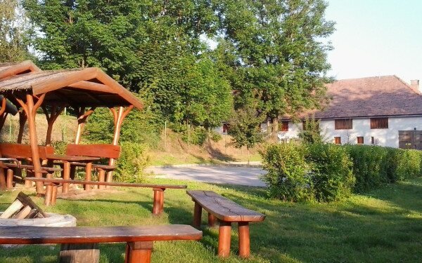 Felhívás - Erdőismereti Oktatóbázis és Kismesterségek Háza és Erdők Háza Bemutatóhely üzemeltetése