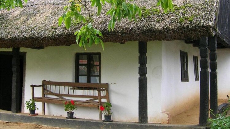 Discounted fees - Folk House Vörs