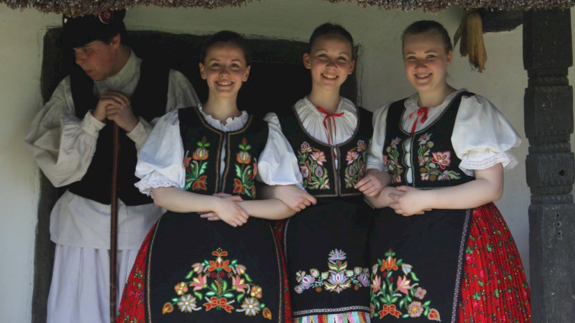 Freilichtmuseum, Vörs, Frauen in Volkstracht