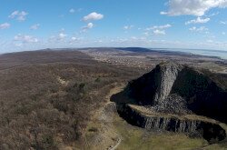 Hegyestű Geologischer Schauplatz, Monoszló