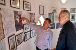 Kontrát Károly országgyűlési képviselő (j.) és Hebling Zsolt, Alsóörs polgármestere a megnyitón