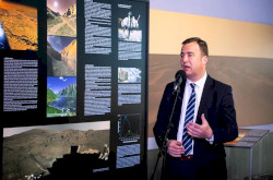 köszöntő beszédet mond Rácz András, környezetügyért felelős államtitkár