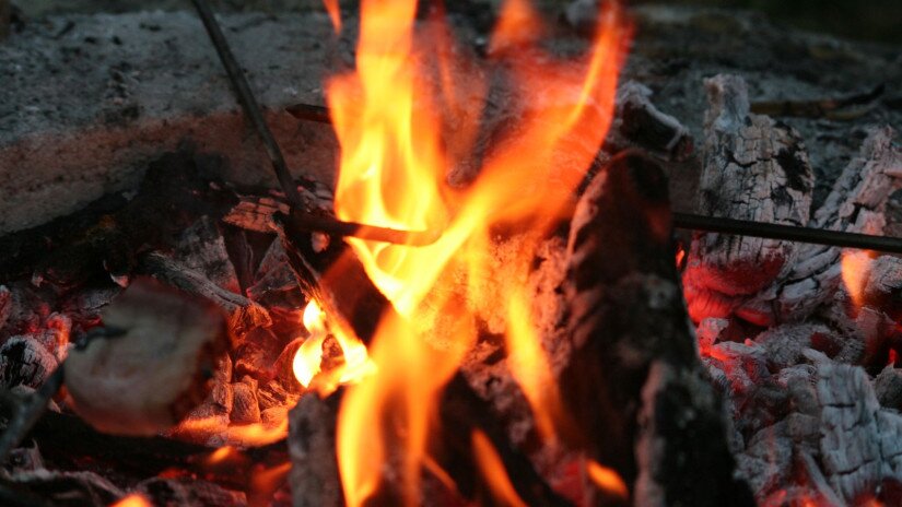 Lagerfeuer in der Waldschule, Bakonybél