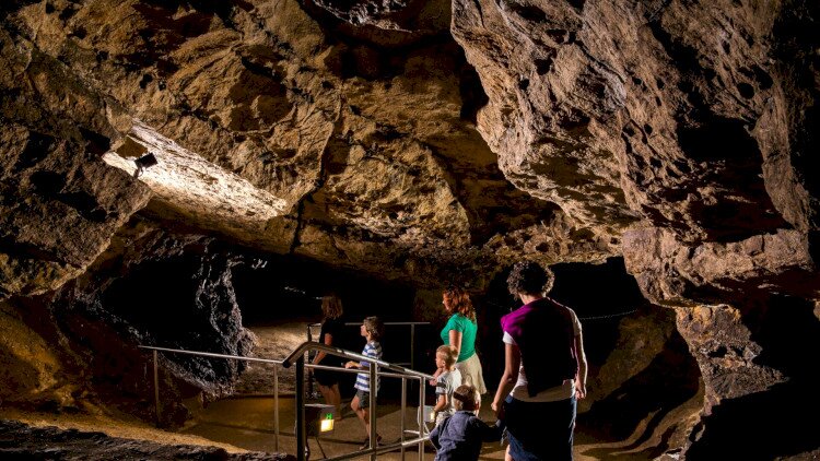 Barlangok Hónapja Barangolva Barlangoljunk! – Lóczy-barlang