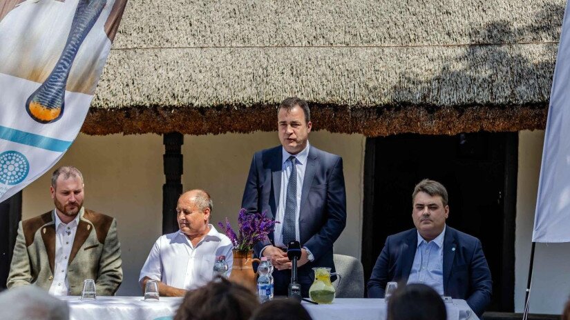 Megnyílt a megújult Vörsi tájház (b-j: Bende Zsolt, Deák Tamás, Dr. Rácz András és Vass Krisztián)