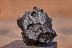 Meteorit Gibbeon in der Pannon Sternwarte, Bakonybél