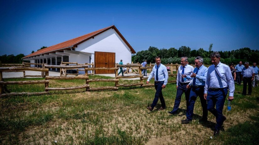 Mura-menti gazdálkodási centrum átadása