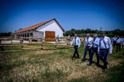 Mura-menti gazdálkodási centrum átadása