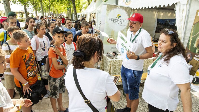 Nyereményjáték az Agrárminisztérium standjánál