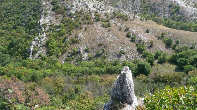 Önálló dolomit sziklatorony 