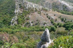 Önálló dolomit sziklatorony 