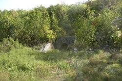 Óvóhely bejárata a Hideg-völgyben