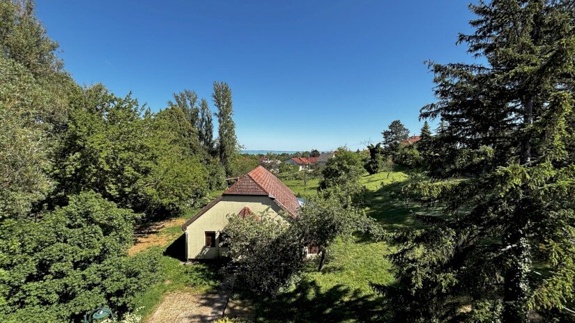 Park Villa - Panoráma a tetőtéri apartmanból / Csopak szálláshely / Fotó: Vida Lilla (BfNPI)
