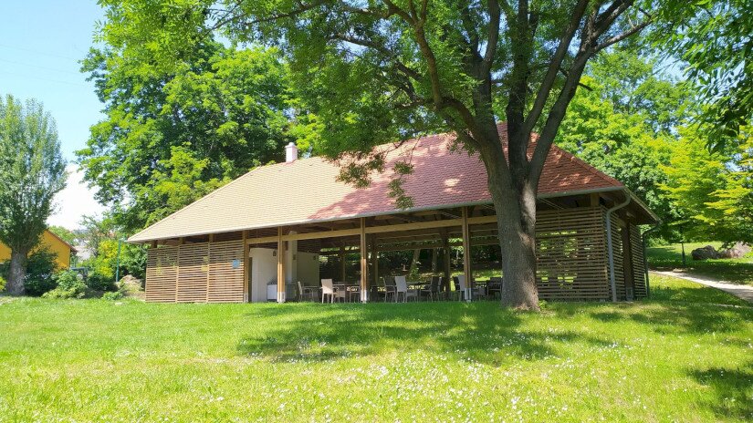 Park Villa pergola 1.