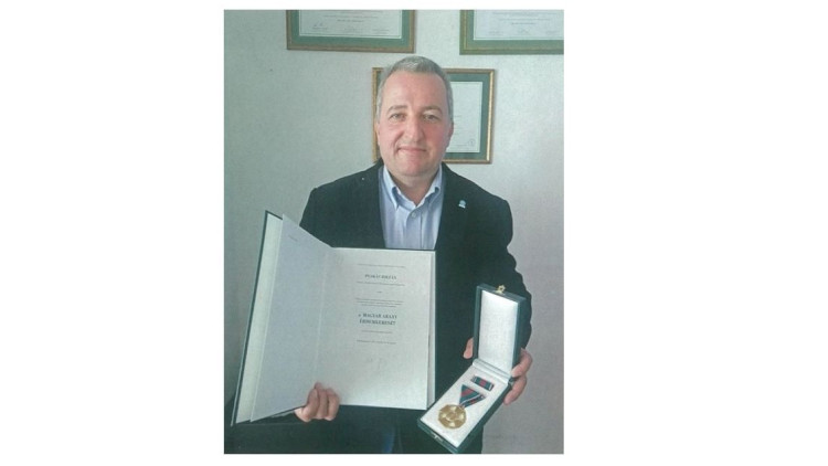 Magas rangú állami kitüntetést kapott Puskás Zoltán igazgató