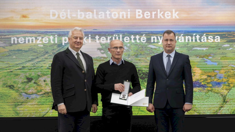 Rozner György, a Balaton-felvidéki Nemzeti Park Igazgatóság általános igazgatóhelyettese Magyar Ezüst Érdemkereszt kitüntetésben részesült.