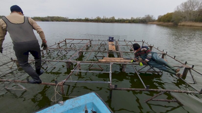 Stabil alap készült a fedőrétegnek.