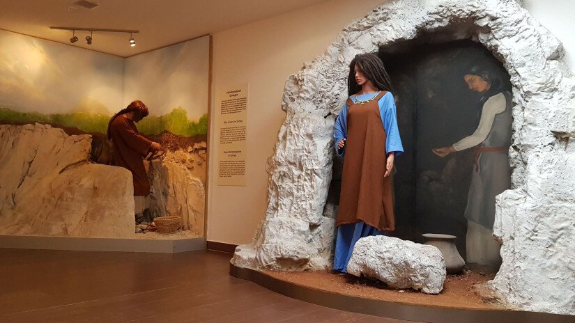 slidebg4 Tapolcai-tavasbarlang Látogatóközpont - kiállítás