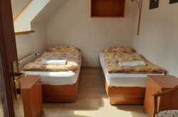 tetőtéri klímás két ágyas szoba