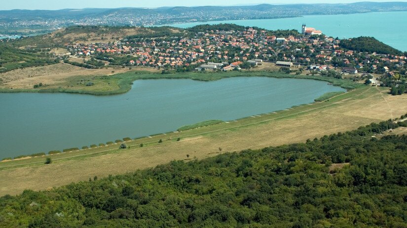 Tihany a Belső-tóval